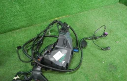 Уплотнитель передней правой двери для Ford Transit 2013 года на фотографиях