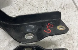 Петля капота левая для Nissan Almera 2017 года на фотографиях