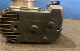 Дроссельная заслонка для Ford Focus 2014 года на фотографиях