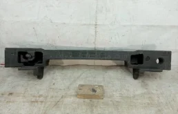 Абсорбер переднего бампера для Nissan X-Trail 2014 года на фотографиях