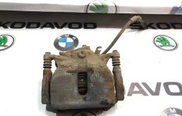 Суппорт передний правый для Skoda Octavia 2013 года на фотографиях