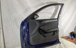 Дверь передняя левая для Audi A4 2011 года на фотографиях