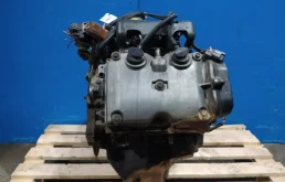 Двигатель без навесного для Subaru Legacy 2004 года на фотографиях