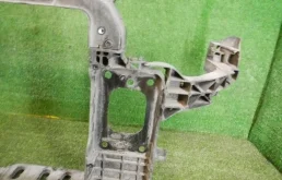 Панель радиатора (телевизор) для Kia Cerato 2015 года на фотографиях