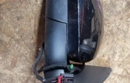 Стекла и зеркала для Volkswagen Tiguan 2010 года на фотографиях