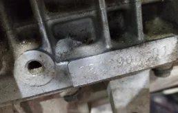 Двигатель без навесного для BMW 5er 2004 года на фотографиях