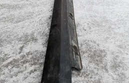 Накладка порога правая для Mercedes-Benz S class 2012 года на фотографиях