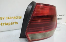 Фонарь внешний правый для Volkswagen Polo 2017 года на фотографиях