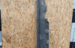 Накладка порога правая для BMW 3er 2001 года на фотографиях