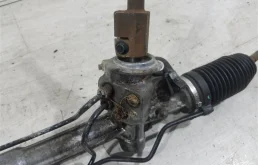 Рулевая рейка для Ford Focus 2004 года на фотографиях