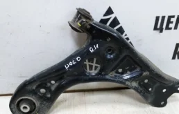 Подрамник двигателя для Volkswagen Polo 2010 года на фотографиях