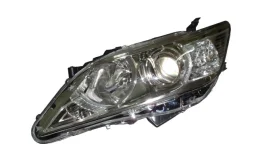 Фара левая для Toyota Camry 2014 года на фотографиях