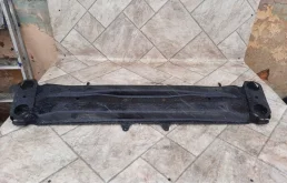 Балка передняя поперечная для Suzuki Grand Vitara 2006 года на фотографиях