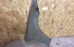 Крылья для BMW 3er 2006 года на фотографиях