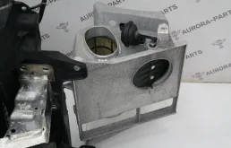 Панель радиатора (телевизор) для Porsche Panamera на фотографиях