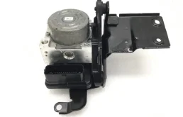 Блок ABS для Skoda Octavia 2017 года на фотографиях