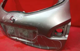 Дверь багажника для Nissan Qashqai 2010 года на фотографиях