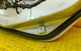 Двери для BMW 3er 2001 года на фотографиях