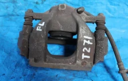 Суппорт передний левый для Toyota Avensis на фотографиях