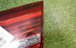 Фонарь внутренний правый для Volkswagen Passat 2019 года на фотографиях