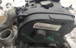 Двигатель без навесного для Audi A4 2008 года на фотографиях