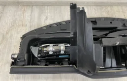 Торпедо (в сборе) для Volkswagen Tiguan 2013 года на фотографиях