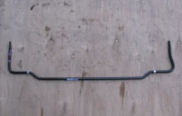 Стойка стабилизатора задняя для Nissan X-Trail 2004 года на фотографиях