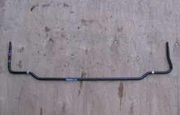 Стойка стабилизатора задняя для Nissan X-Trail 2004 года на фотографиях