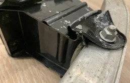 Усилитель заднего бампера для Mercedes-Benz S class 2012 года на фотографиях