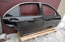 Дверь передняя правая для Mercedes-Benz S class 2010 года на фотографиях