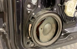 Дверь передняя правая для Volkswagen Passat 2010 года на фотографиях