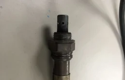 Лямбда-зонд (верхний) для Audi A6 на фотографиях