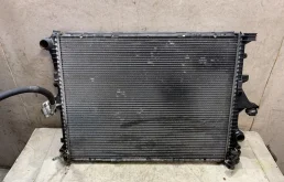 Кассета радиаторов для Volkswagen Touareg 2005 года на фотографиях