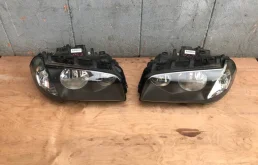 Фара правая для BMW X3 2009 года на фотографиях