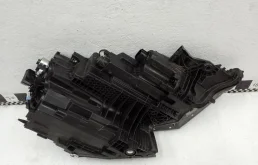 Фара ксенон левая для Audi Q8 на фотографиях