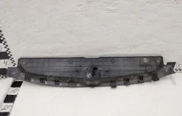 Кожух замка капота для Kia Sportage на фотографиях