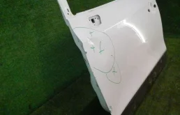 Двери для Suzuki SX4 2015 года на фотографиях