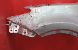 Крыло левое для Toyota RAV4 2014 года на фотографиях