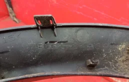 Расширитель арок задний левый для Nissan Juke 2012 года на фотографиях