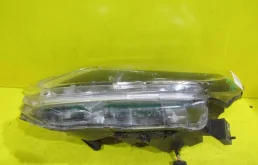 Фара ксенон левая для Nissan X-Trail 2017 года на фотографиях