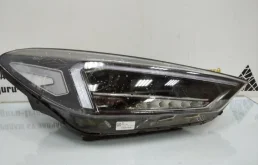 Фара правая для Hyundai Tucson 2021 года на фотографиях