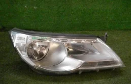 Фара ксенон левая для Volkswagen Tiguan 2015 года на фотографиях