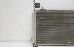 Кассета радиаторов для Toyota RAV4 2014 года на фотографиях