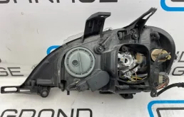 Фары для Mercedes-Benz M class 2003 года на фотографиях