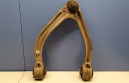 Рычаг передний левый верхний для Mercedes-Benz S class 2016 года на фотографиях