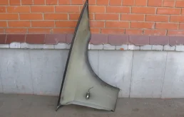 Крылья для BMW 3er 2005 года на фотографиях