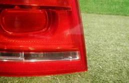 Фонарь внешний левый для Volkswagen Passat 2012 года на фотографиях