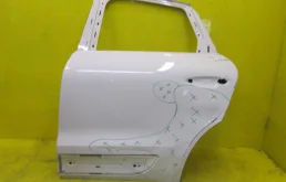 Дверь задняя левая для Porsche Macan 2023 года на фотографиях