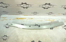 Усилитель бампера передний верхний для Lexus RX 2010 года на фотографиях