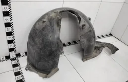 Подкрылок передний левый для Skoda Octavia 2014 года на фотографиях